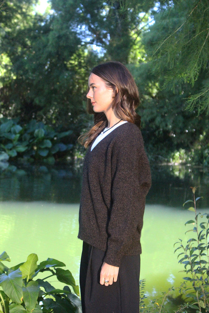 Possum Merino Cavern V Neck Jumper [9789]