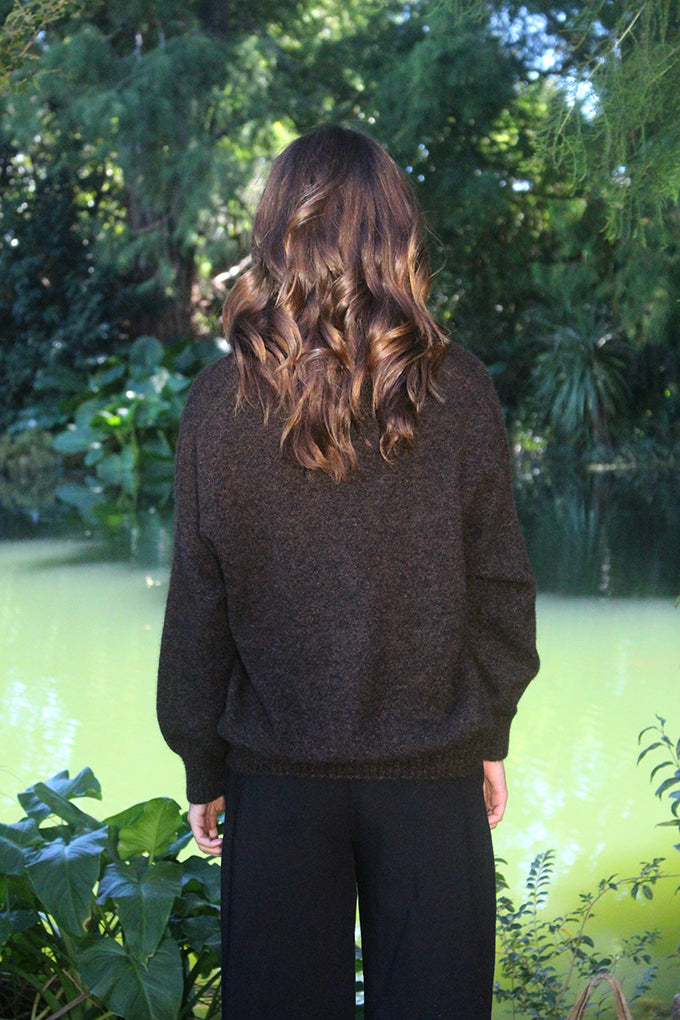 Possum Merino Cavern V Neck Jumper [9789]