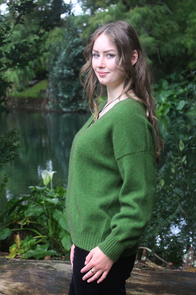 Possum Merino Cavern V Neck Jumper [9789]