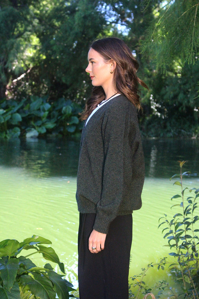 Possum Merino Cavern V Neck Jumper [9789]