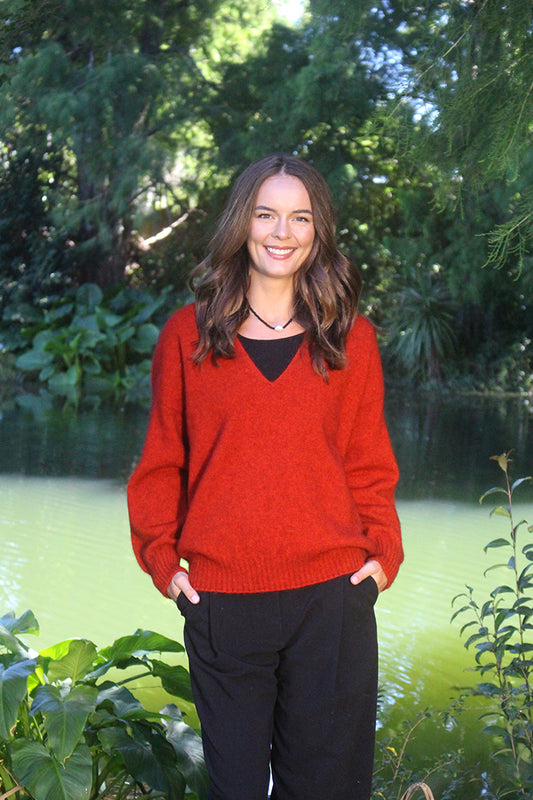 Possum Merino Cavern V Neck Jumper [9789]