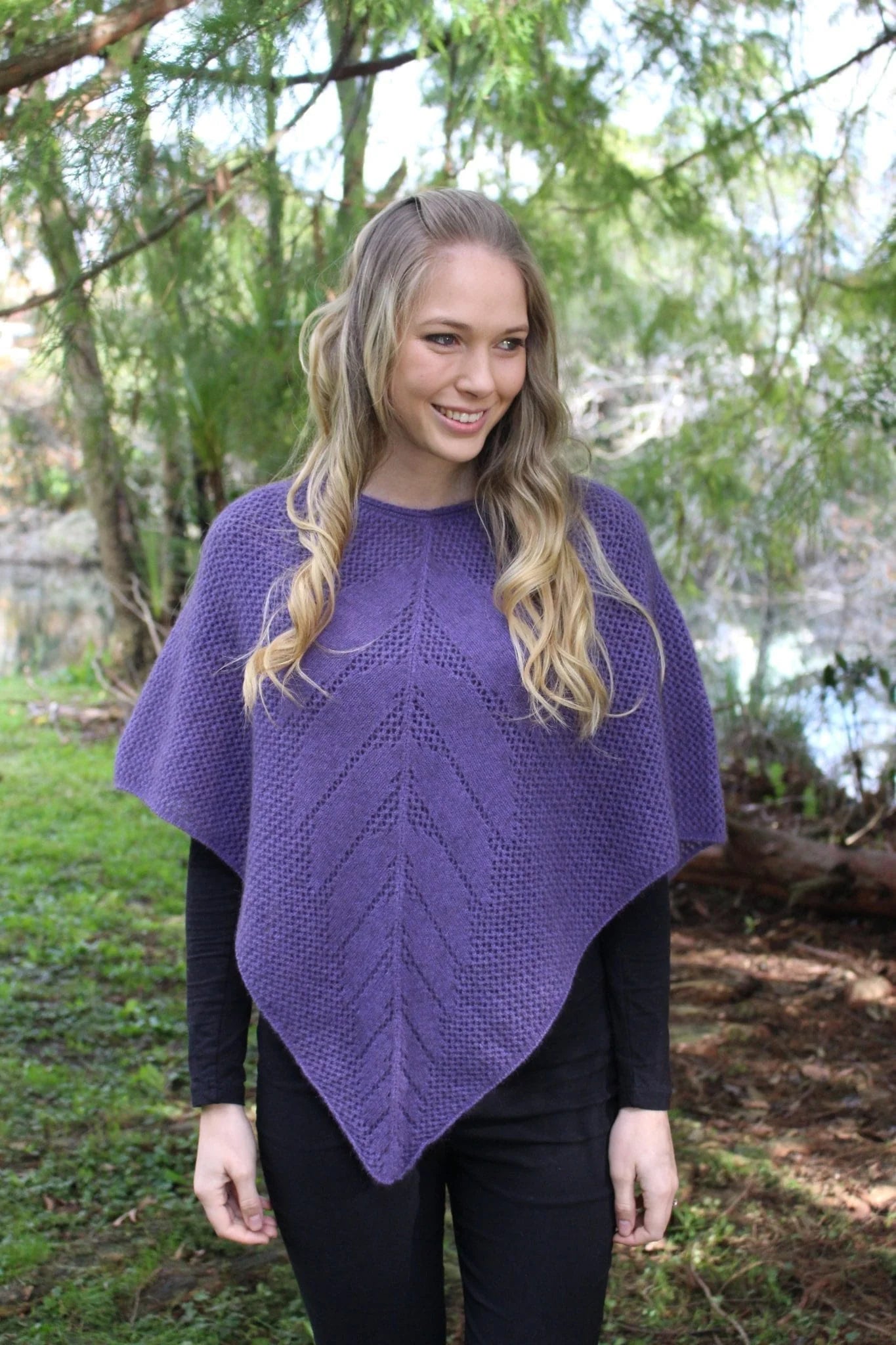 Possum Merino Lace Poncho [9980]