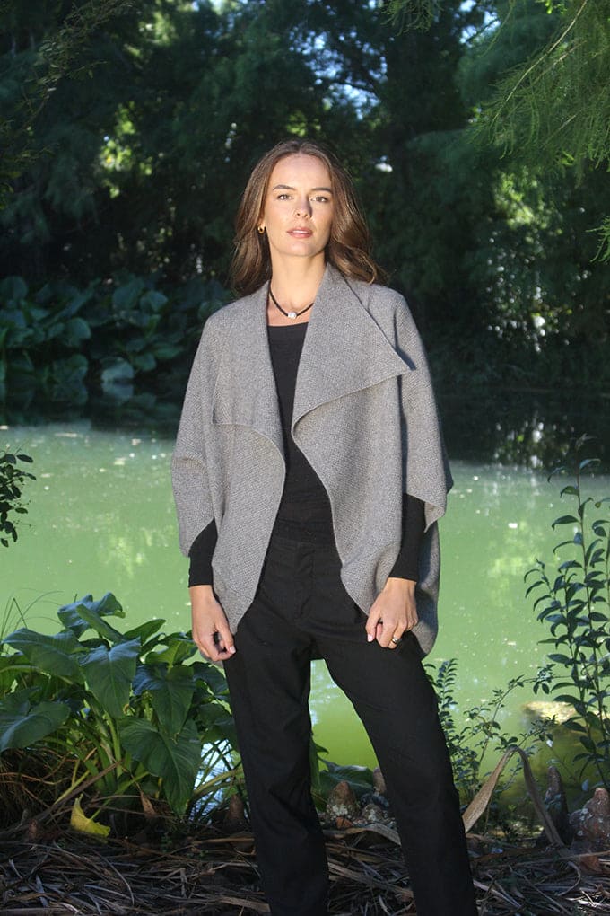 Possum Merino Takahe Cape [9995]