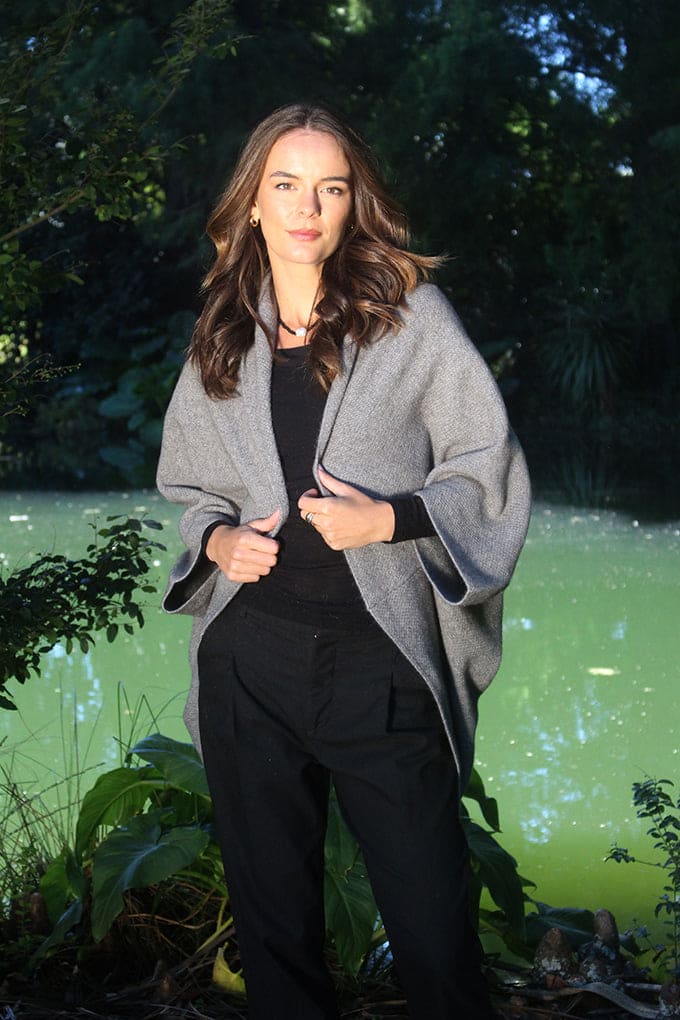 Possum Merino Takahe Cape [9995]