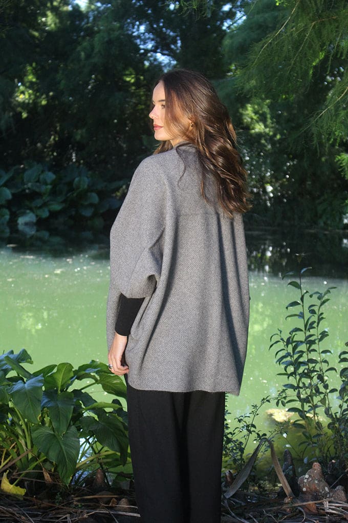 Possum Merino Takahe Cape [9995]