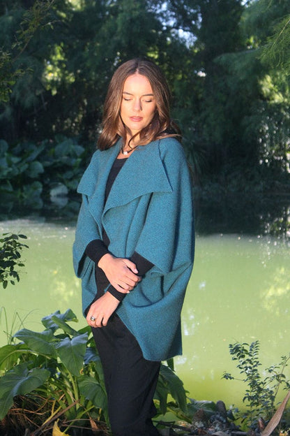 Possum Merino Takahe Cape [9995]