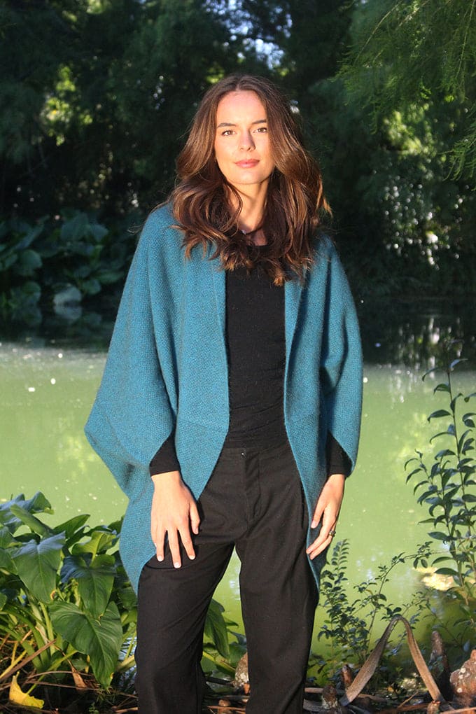 Possum Merino Takahe Cape [9995]