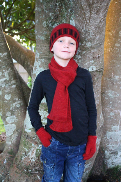 Possum Merino Child’s Roll Trim Scarf [CK605]